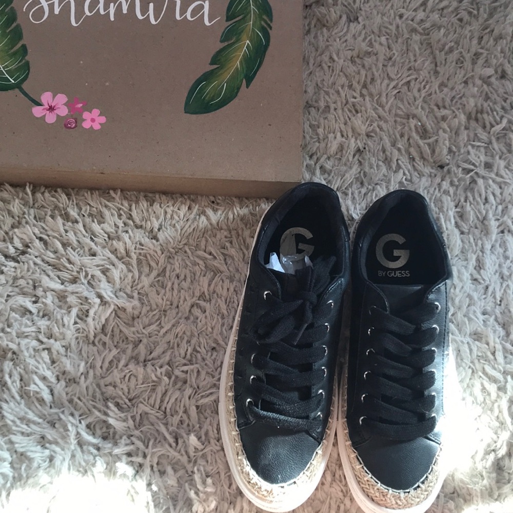 G by GUESS